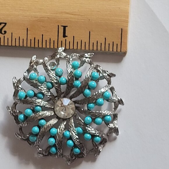 Vintage Silver-Tone Brooch With Turquoise Beads & Rhinestone Center Circular Flo - Picture 3 of 3